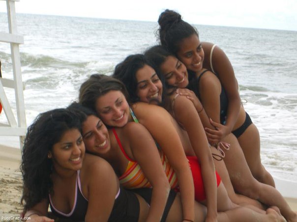 srilankan beautiful nakad girls